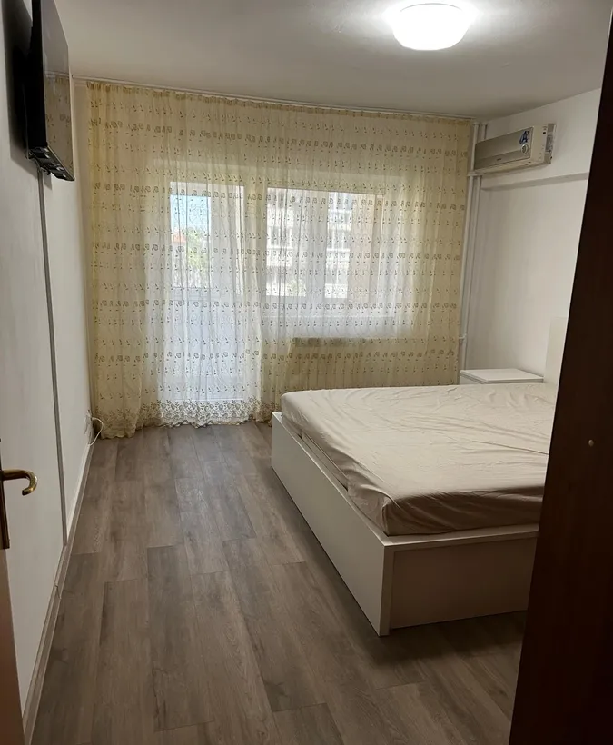 Unirii intersectie cu Nerva Traian