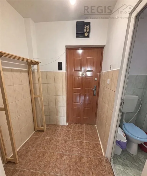 Garsoniera 30mp renovata etaj 4/9 zona Astra