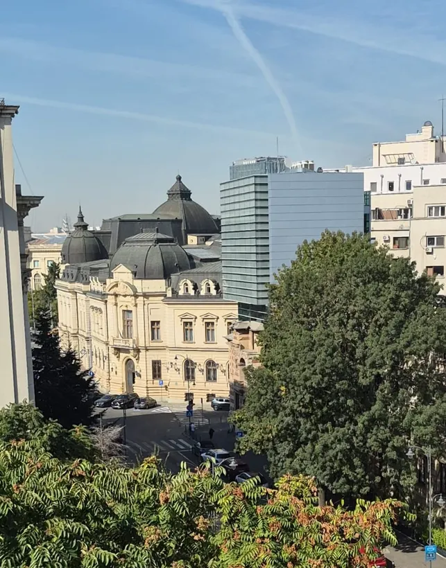 Romana Universitate bd Nicolae Balcescu