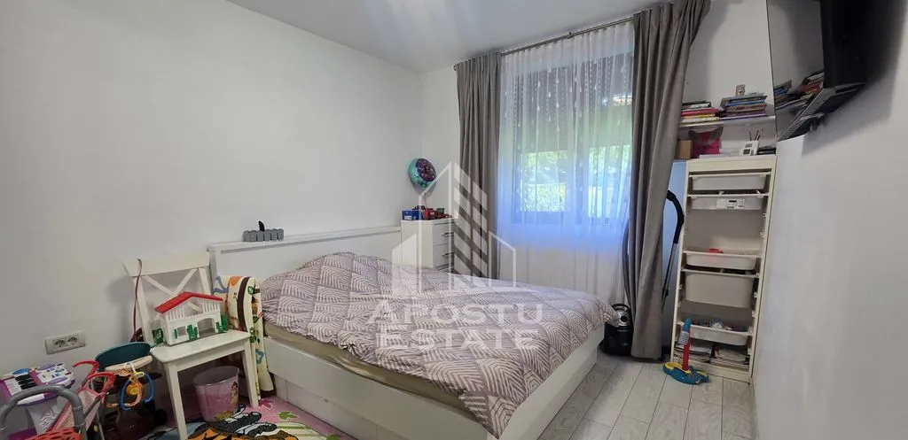 Casa de vanzare cu 4 camere 2 bai terasa si foisor Sag