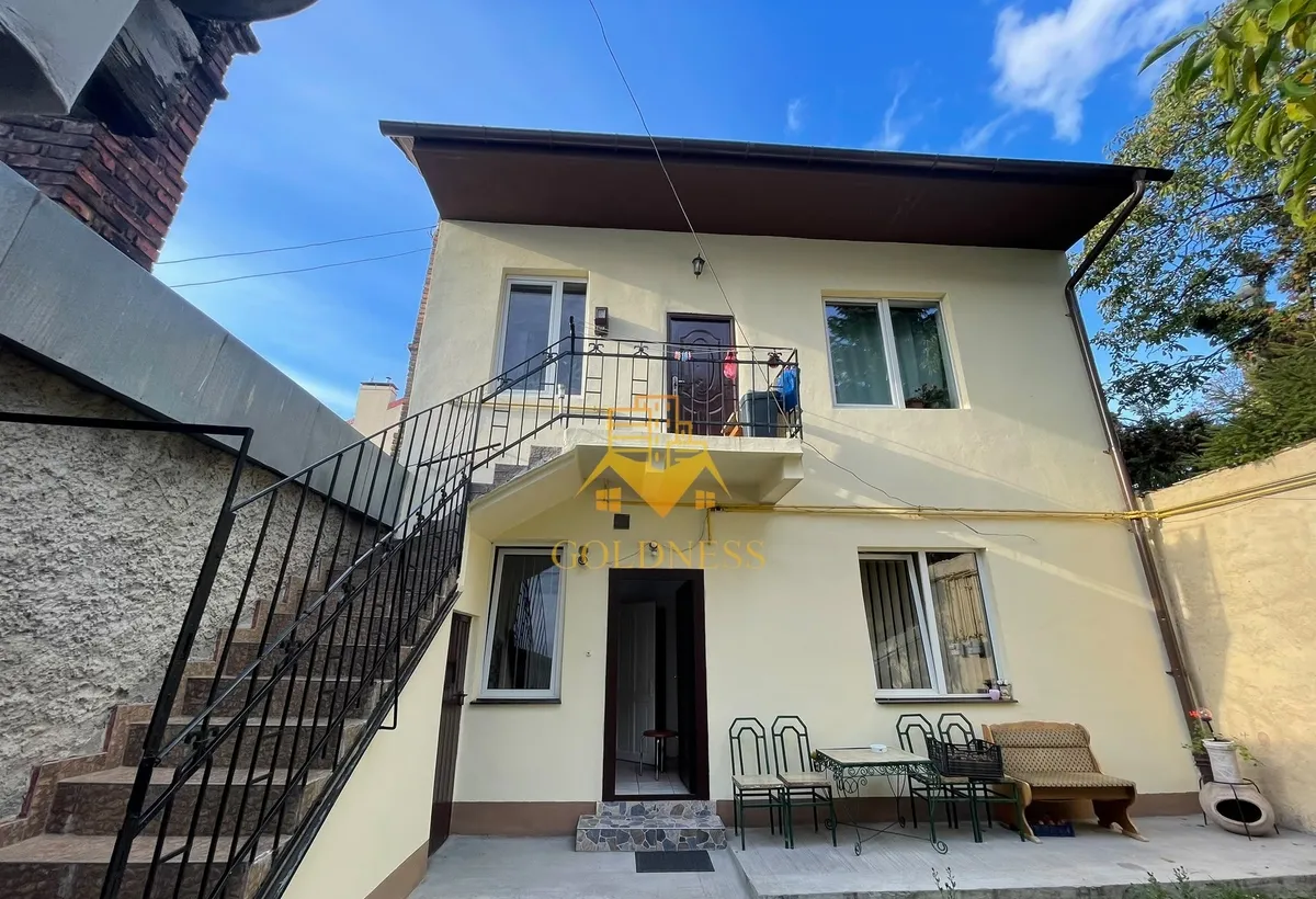 Casa Ultracentral Piata Muzeului 100 mp total 4 camere 3 nivele