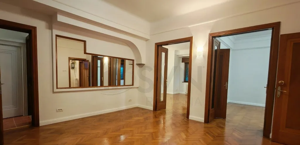 Apartament 4 camere decomandat de inchiriat Kiseleff etaj P/1 113 mp