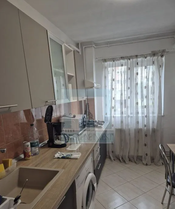 Apartament 2 camere decomandat Centrul Civic Brasov