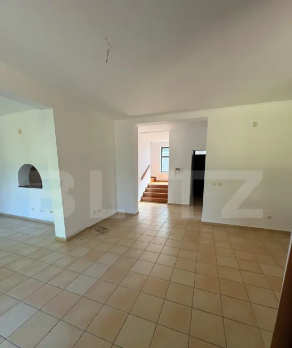 Vila P 1 de vanzare 164 mp teren 462 mp garaj zona Ste
