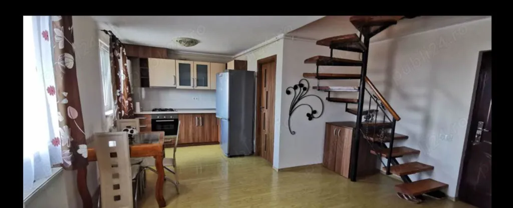 Inchiriez apartament 3 camere spatios et 5 mansarda Terezian
