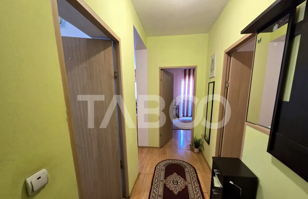 Apartament decomandat de vanzare 2 camere 64 mpu balcon Seli
