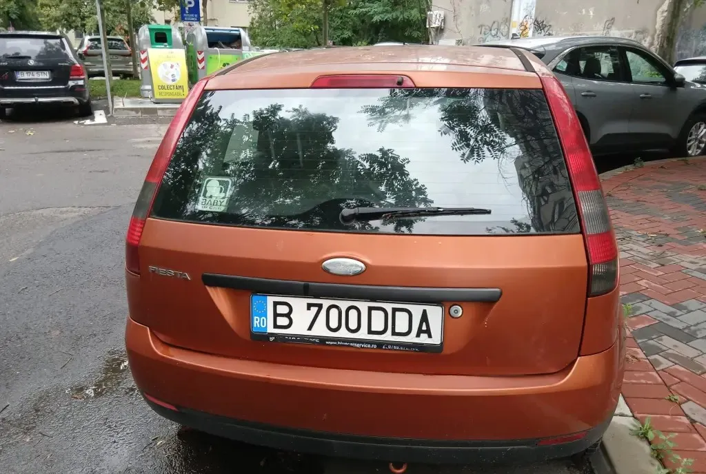 Ford Fiesta 2004 1200 euro negociabil 1 200 eur