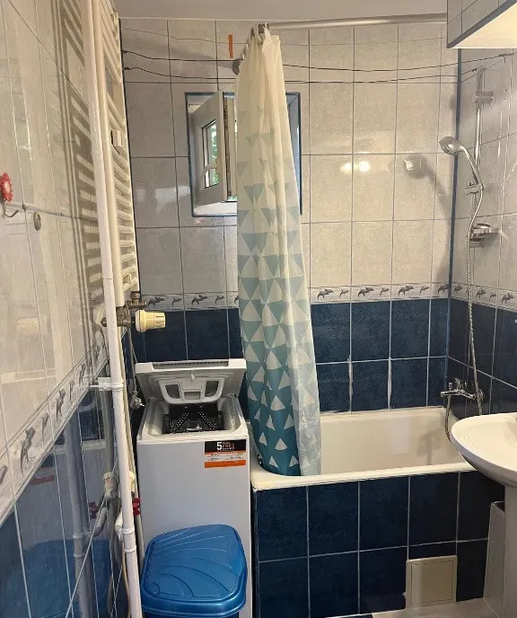 Apartament 2 camere renovat etaj 2/4 loc de parcare Giurgiului