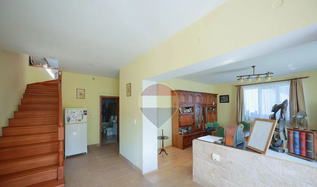De vanzare casa cu 3 corpuri de cladire si teren de 771 mp Santandrei