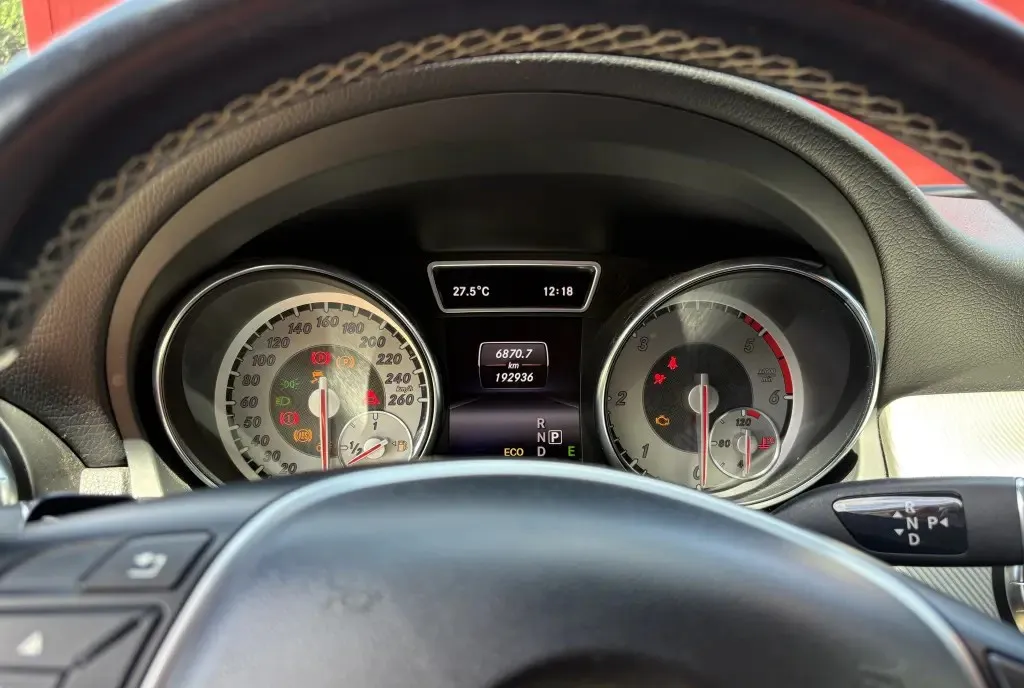 Mercedes CLA 200 12 000 eur