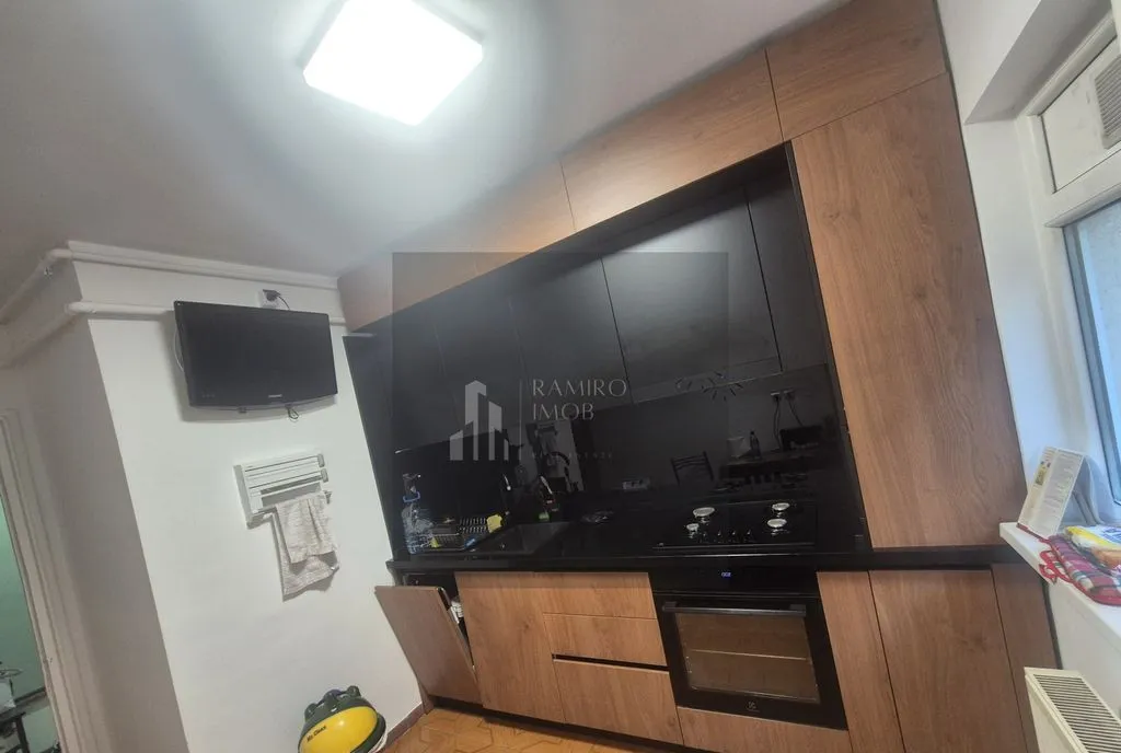 Apartament 3 camere decomandat Ozana / Titan / 1 Decembrie 1918