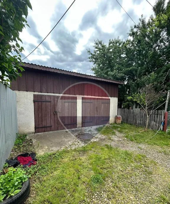Casa de vanzare Radauti Stefan cel Mare 2 garaje