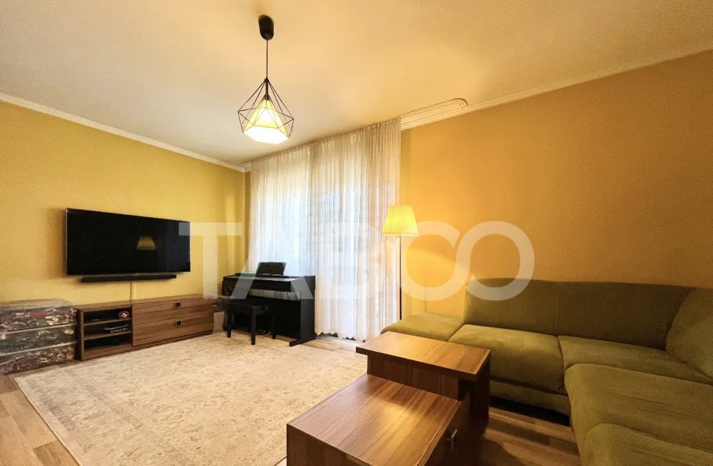Apartament cu 3 camere decomandate de vanzare in cartierul M