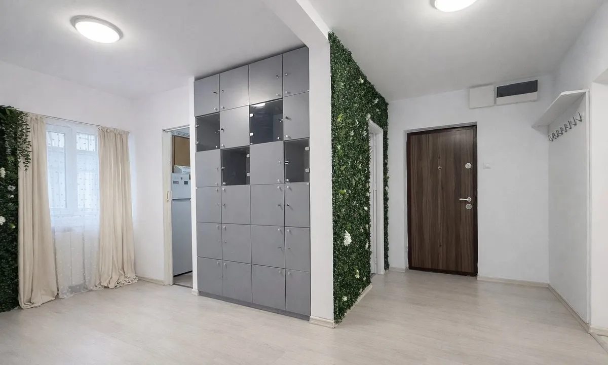 Camera de Comert Splaiul Unirii 3 camere decomandate 79 mp stradal