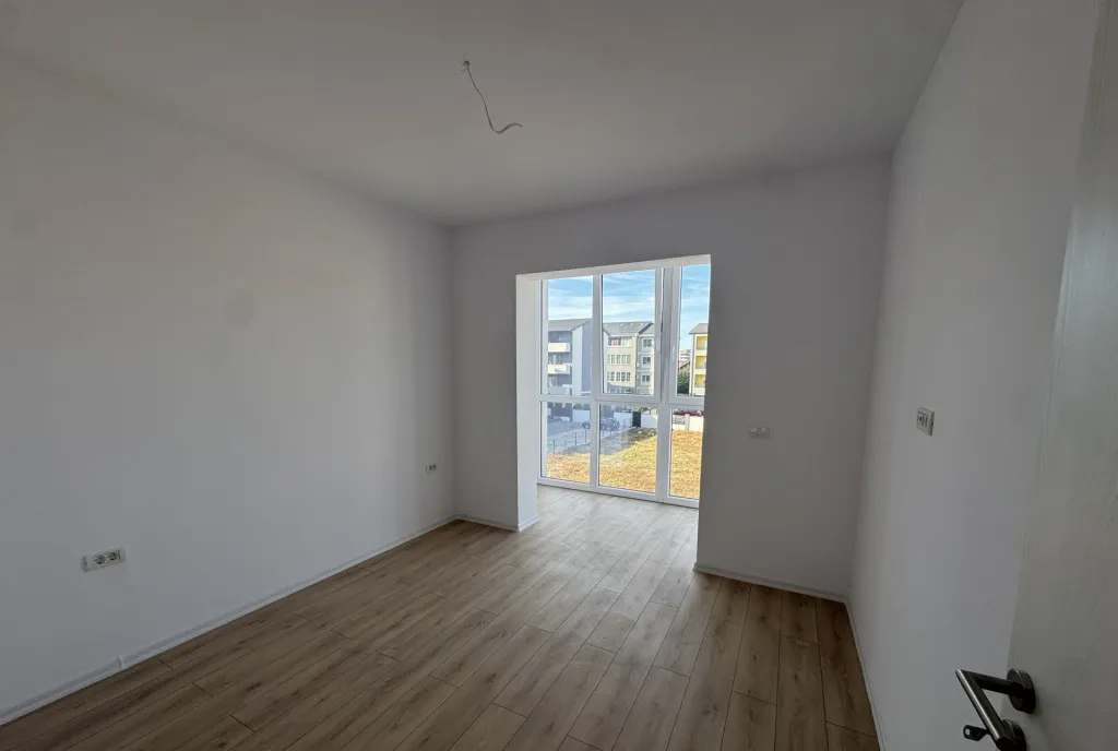 Apartament 2 camere decomandat 58 mp utili Giroc