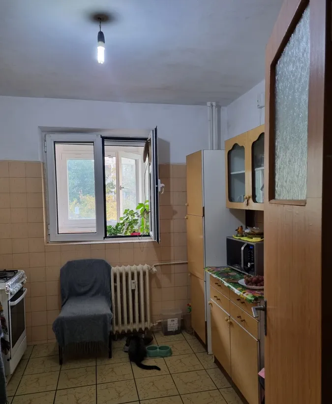 Rahova/blocul se afla langa intrarea in Pta Rahova dinspre Str Margeanului