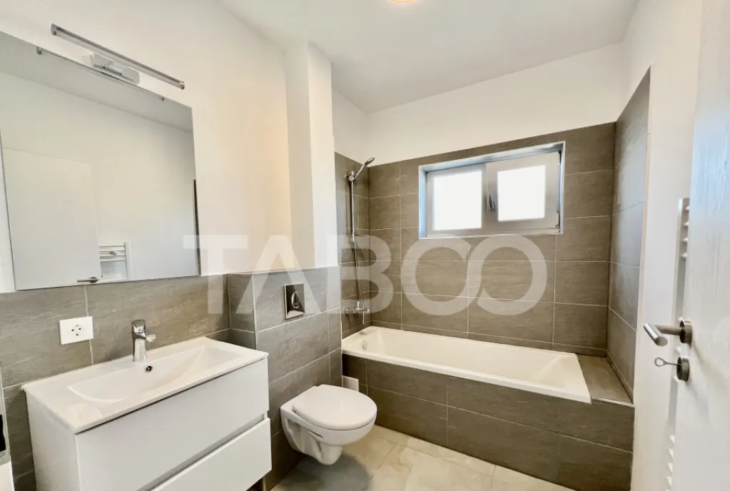 Apartament 2 camere decomandate de vanzare balc