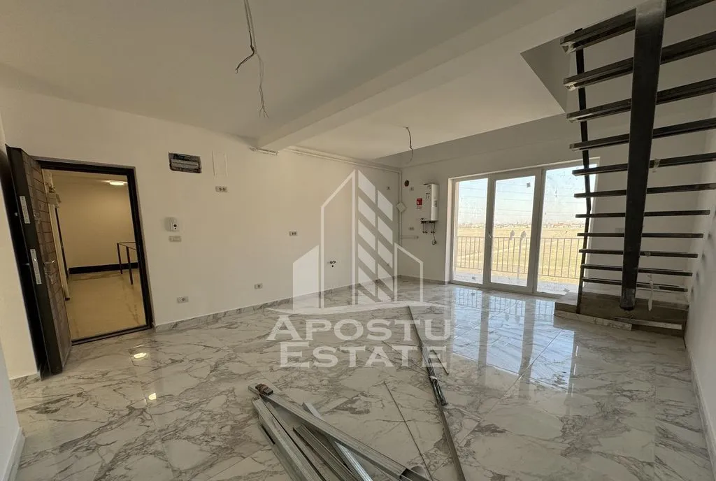 Penthouse cu scara interioara deosebita 3 camere si 2 bai langa Lidl