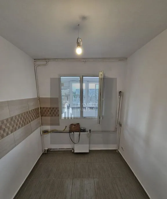 Apartament 3 camere Piata Minis 62 mp Sector 3