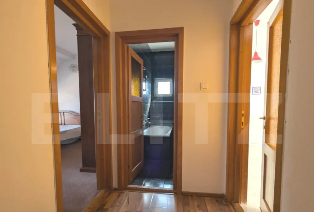 Apartament 4 camere 167 50 mp zona Andrei Muresanu