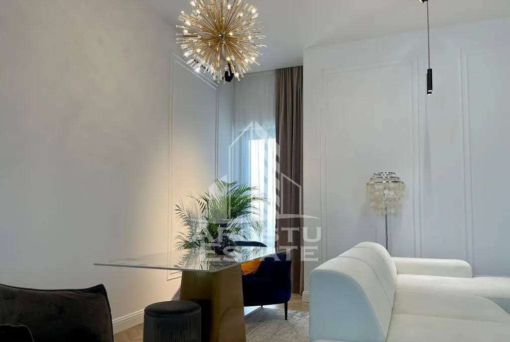 Duplex modern Chisoda stadiul la alb