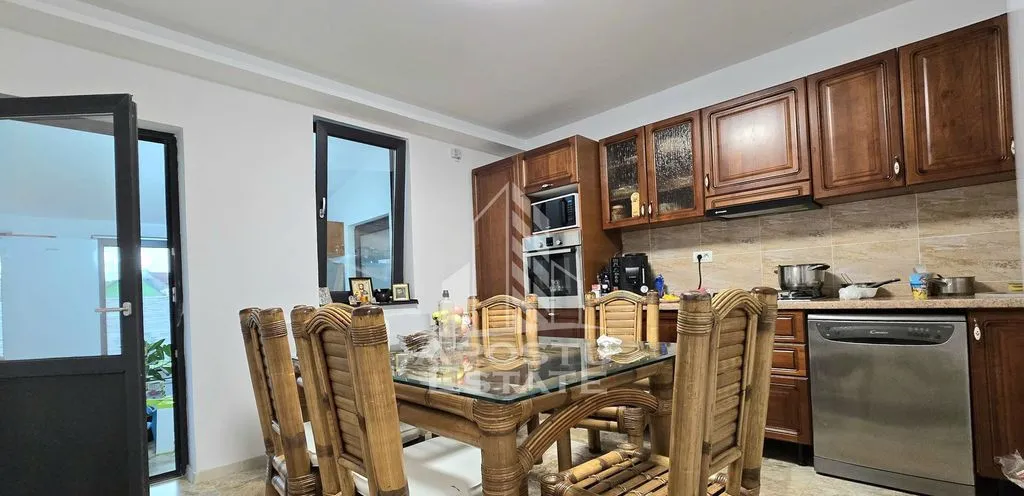 Casa noua de vanzare in vatra satului 500 mp teren Sag