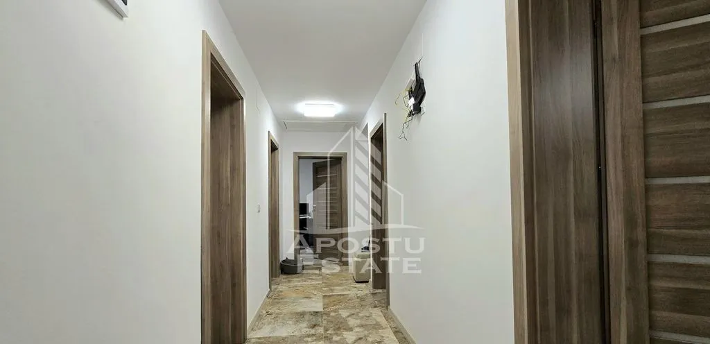 Casa noua de vanzare in vatra satului 500 mp teren Sag