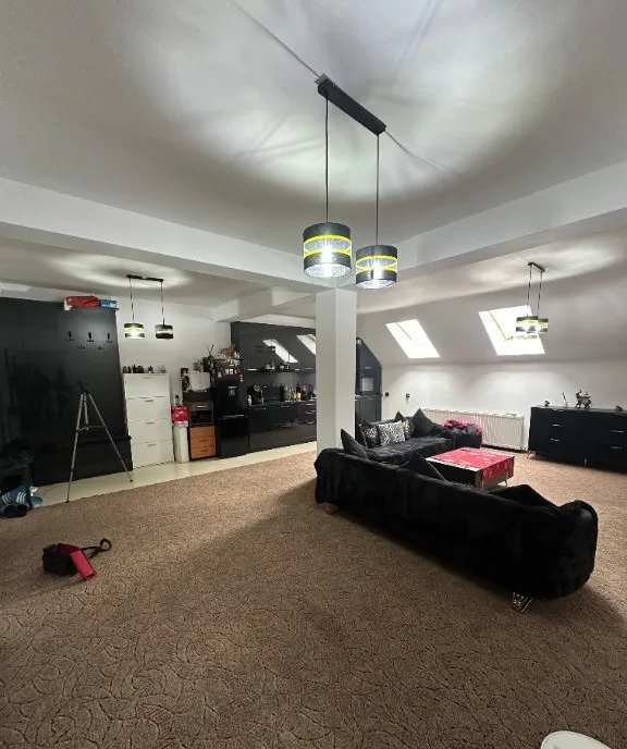 Vanzare Apartament 4 camere in Predeal Str Petru Rares