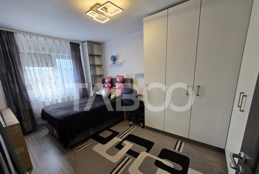 Apartament 3 camere mobilat 2 bai balcon pivnita Mihai Vitea
