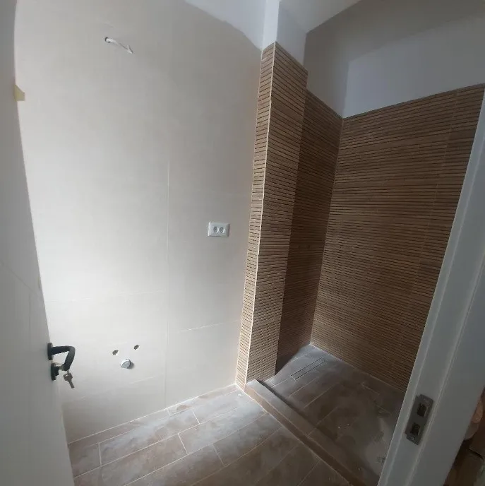 Triplex P 1E M 5 camere 150 mp teren liber ultimele unitati