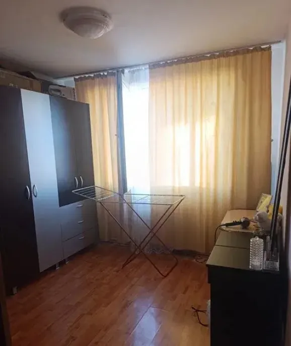 Proprietar Vand apartament 3 camere Titan Salajan