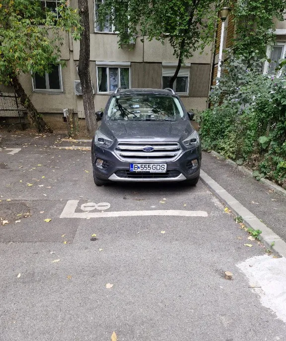 Ford Kuga Titanium x 2 0tdi 180cp 4x4 16 500 eur