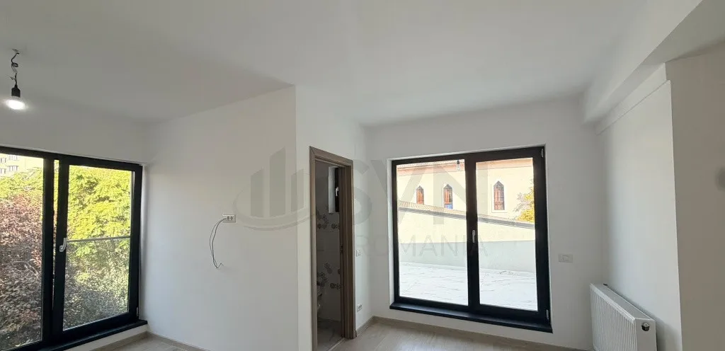 Casa eleganta I vedere exceptionala cu acces rapid pe Barbu V escu