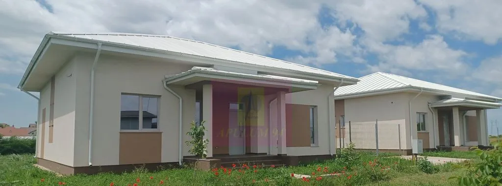 Gulia casa noua parter 4 camere curte 514 mp