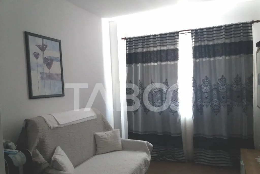 Apartament decomandat 3 camere 2 bai etaj 3 balcon zona bun