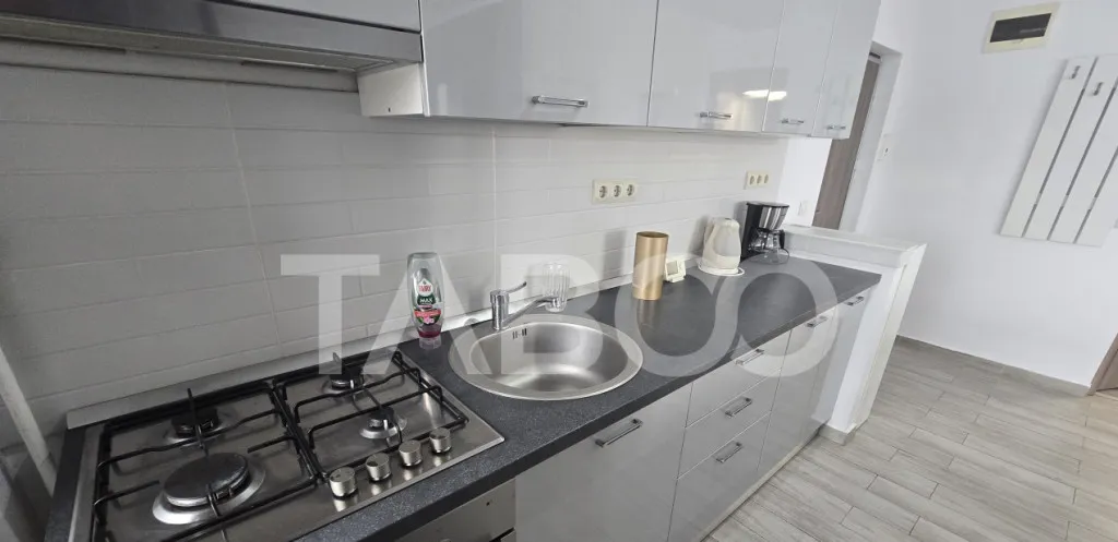 Apartament cu 2 camere de vanzare la etaj 5 cu lift Doamna S
