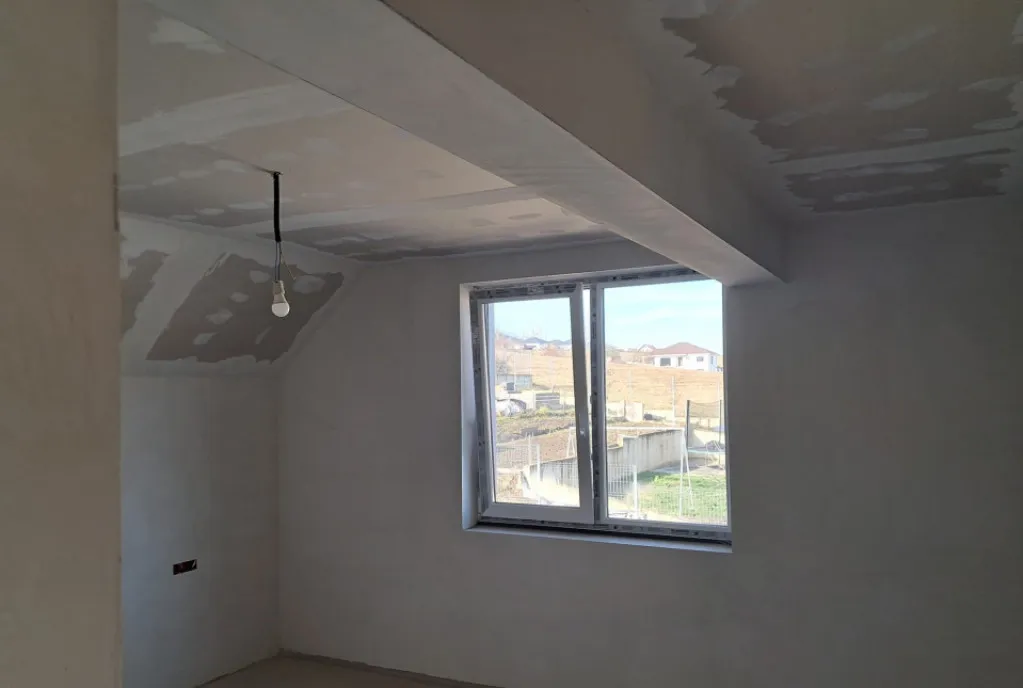 Casa invidividuala 5 camere 1000 mp teren popesti