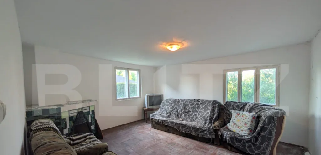 Casa in rate 3 camere de renovat 90 mp 1150 mp teren Mirce