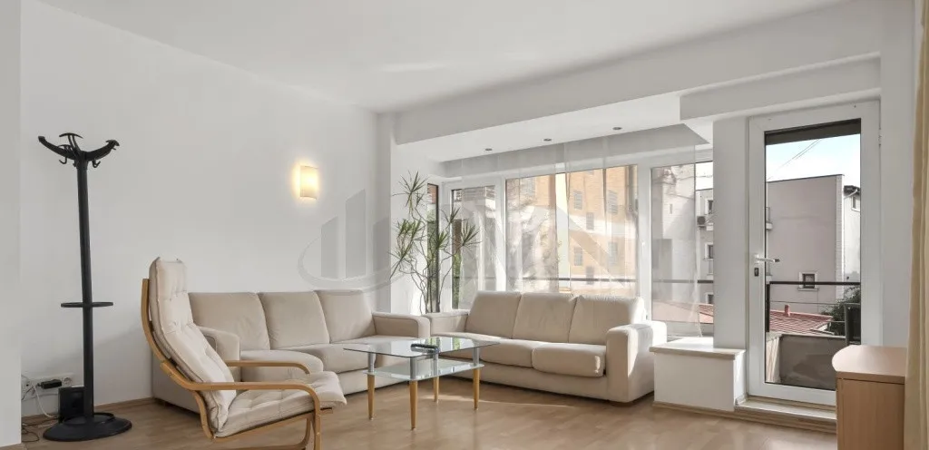 Apartament 3 camere Primaverii