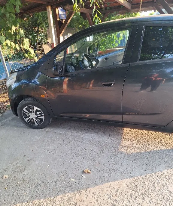 Auto chevrolet spark 2011 7 500 lei