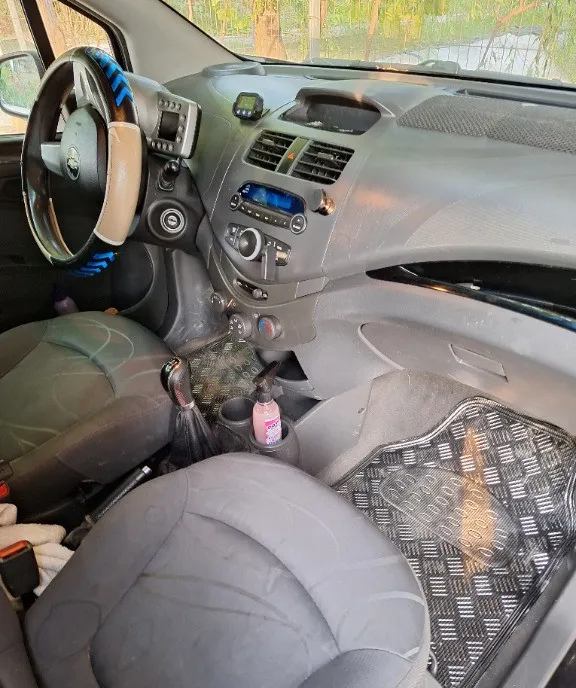 Auto chevrolet spark 2011 7 500 lei