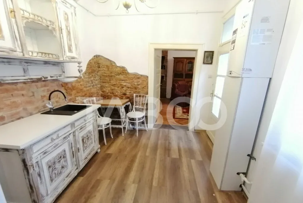 Apartament de vanzare la casa 2 camere 58 utili in Orasul de