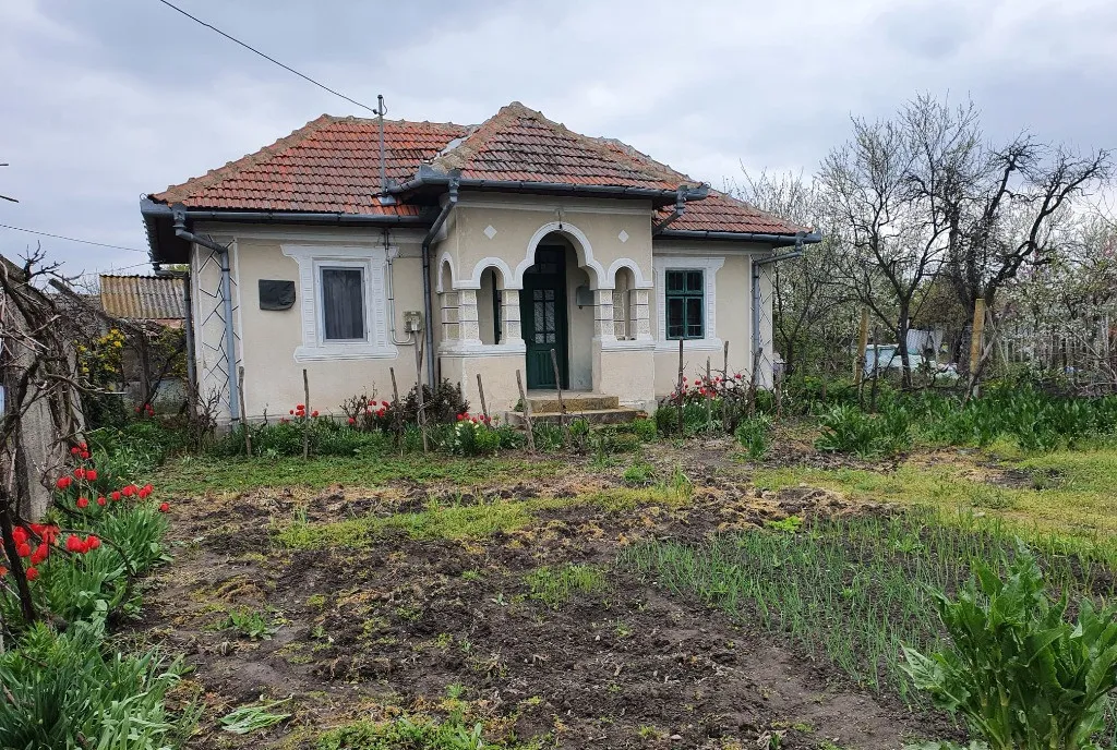 Casa 4camere teren intravilan 840mp dubla deschidere stradala Vanjulet