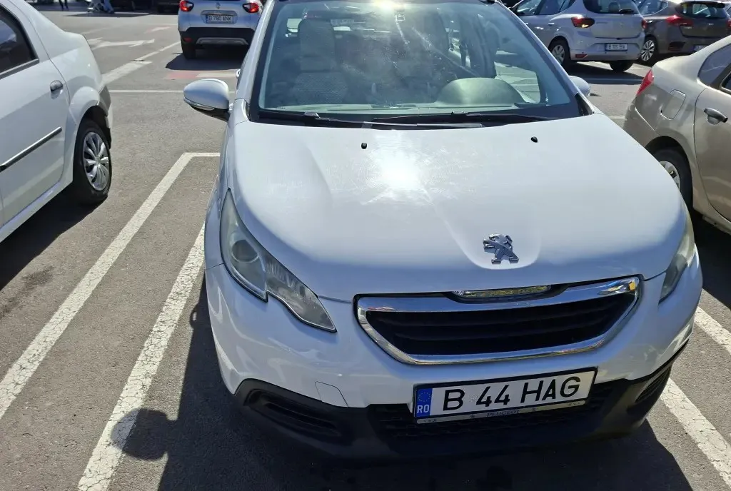 Peugeot 2008 2014 1 4 HDi plus 2 anvelope de vara 4 200 eur