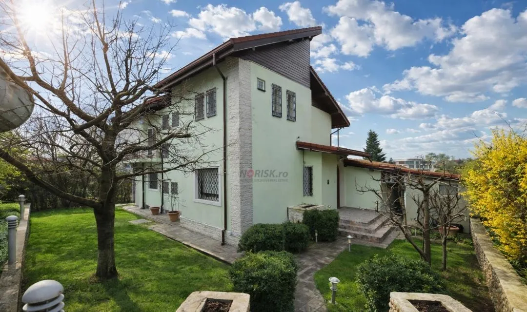 Refugiu exclusivist pe malul lacului Snagov proprietate rara
