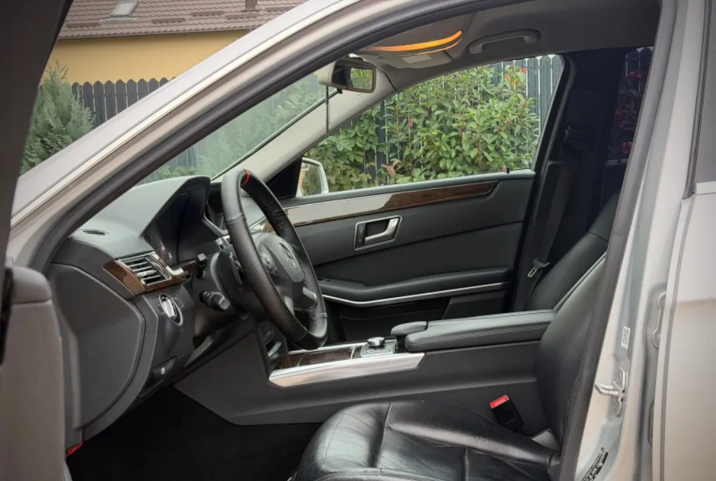 Mercedes E An2012 5 800 eur