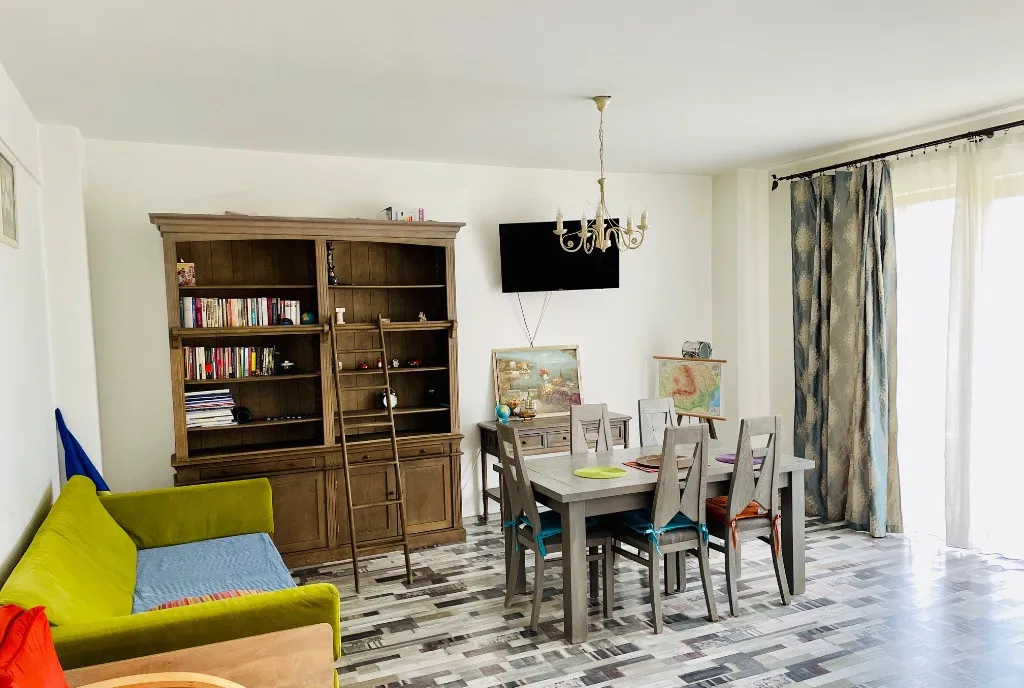 Proprietar - Vand apartament 3 camere in Gavana Platou