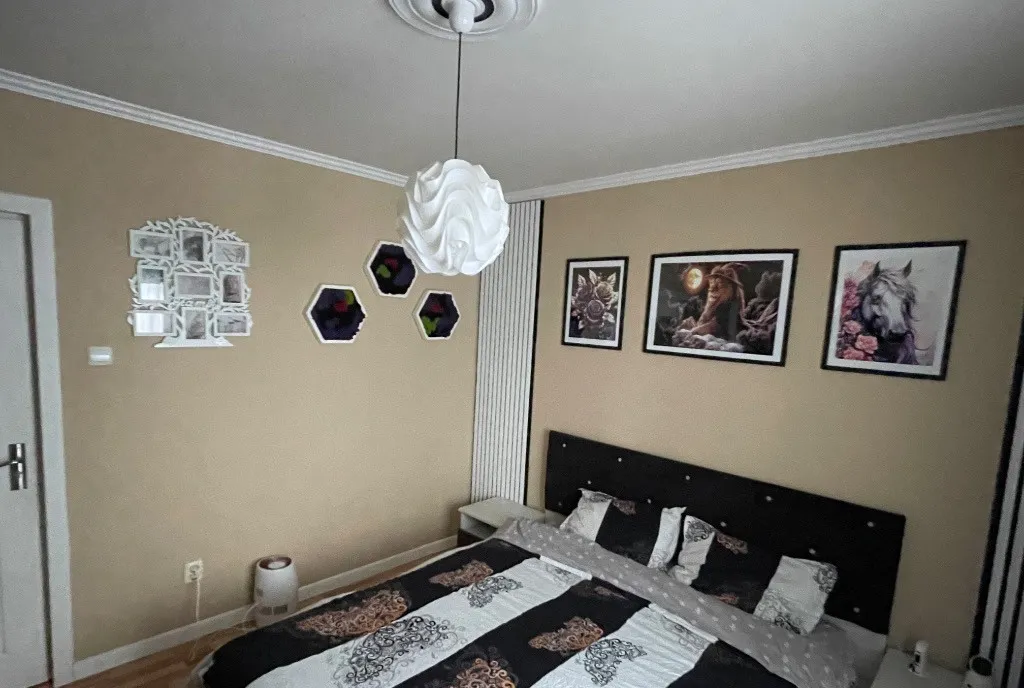 Apartament cu 3 camere 2 bai 2 balcoane central