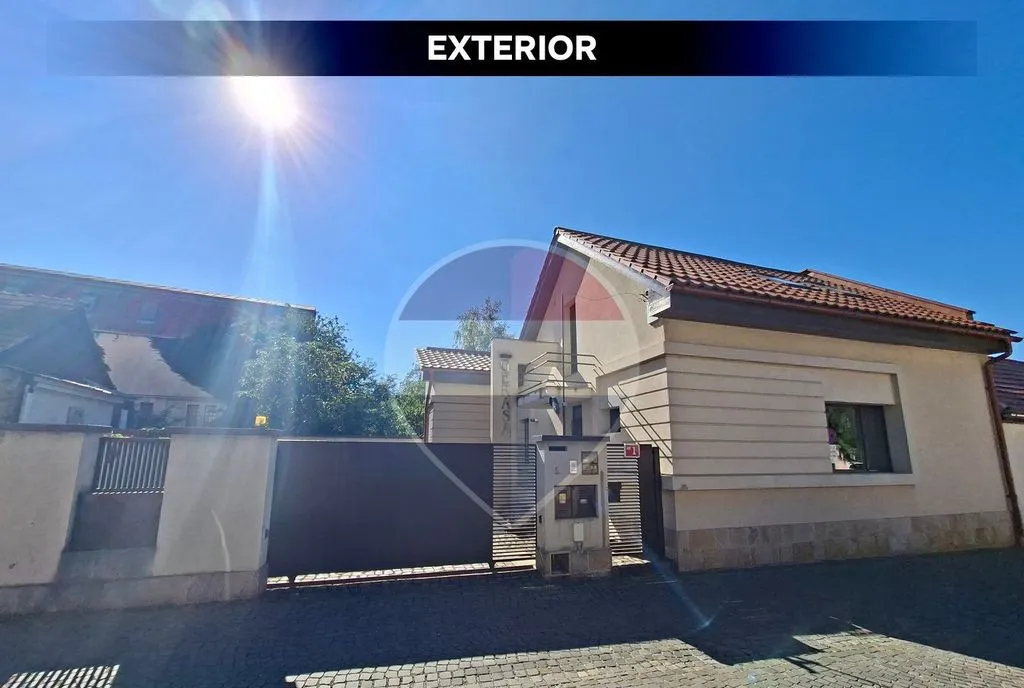 Apartament cu 3 camere de vanzare - Strada Victoriei Baia Mare