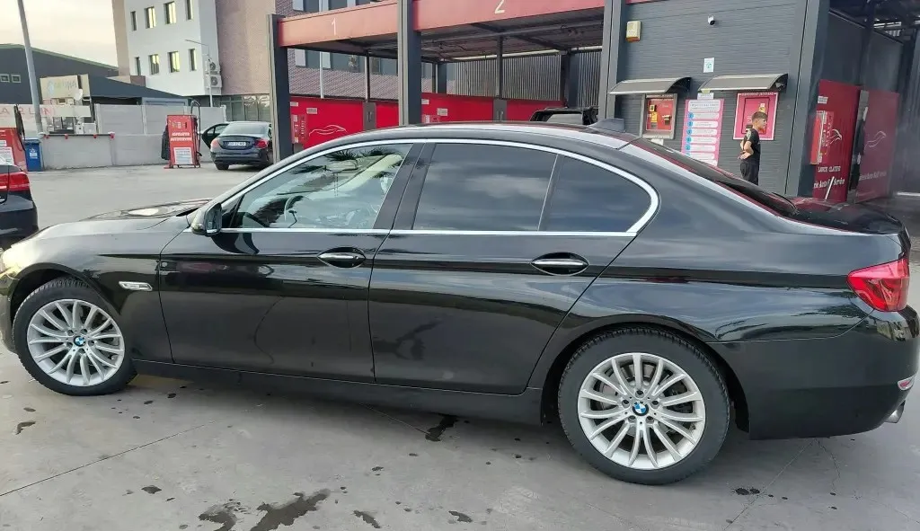BMW seria5 x-Drive 13 500 eur